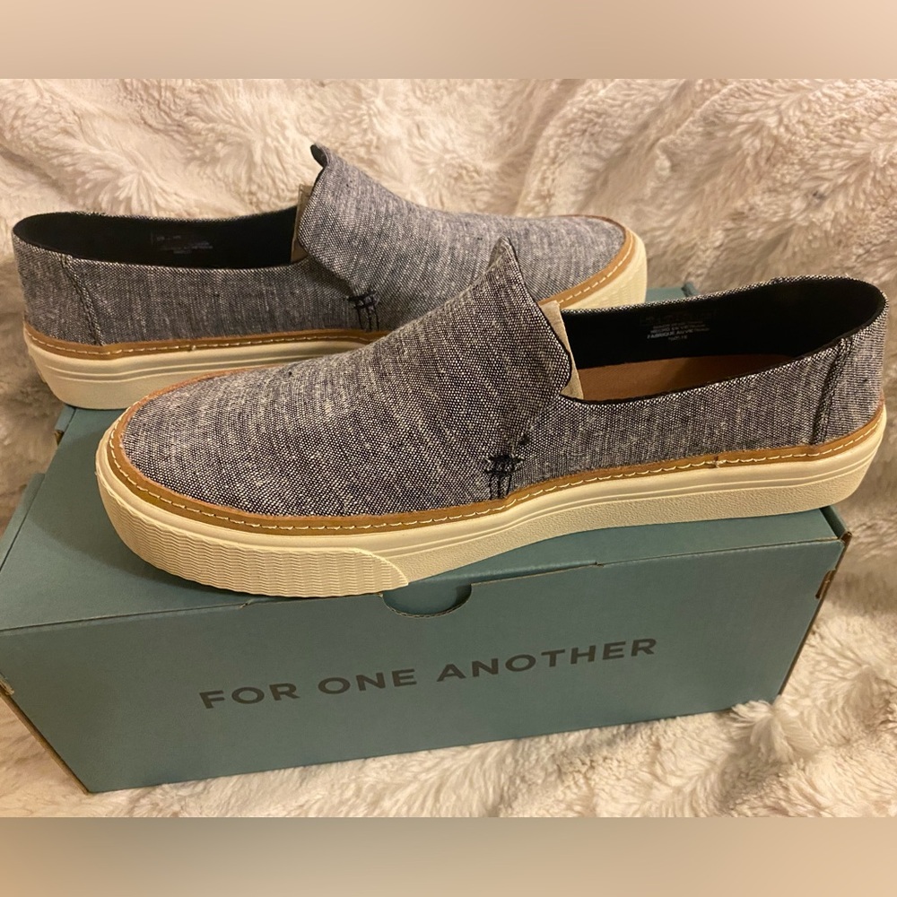 TOMS Women's Sunset Black Slub Chambray Slip-Ons, Size 7